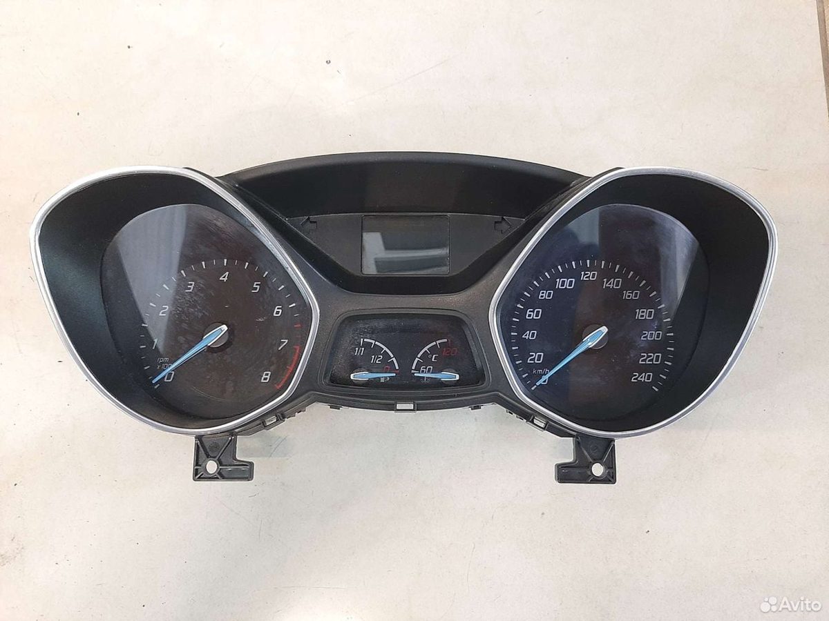 Панель приборов Ford Focus 3
