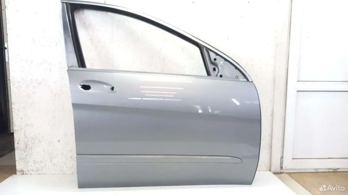 Дверь передняя правая Mercedes W251 Long