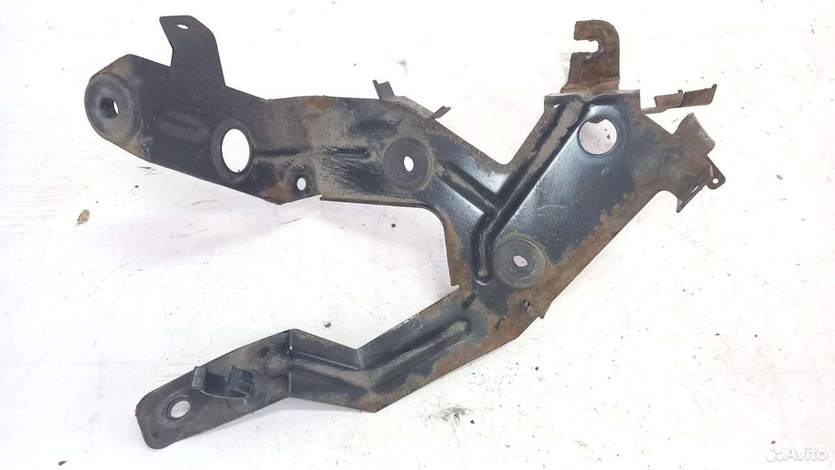 Кронштейн расширительного бачка Mercedes W251 R350 — фото 4