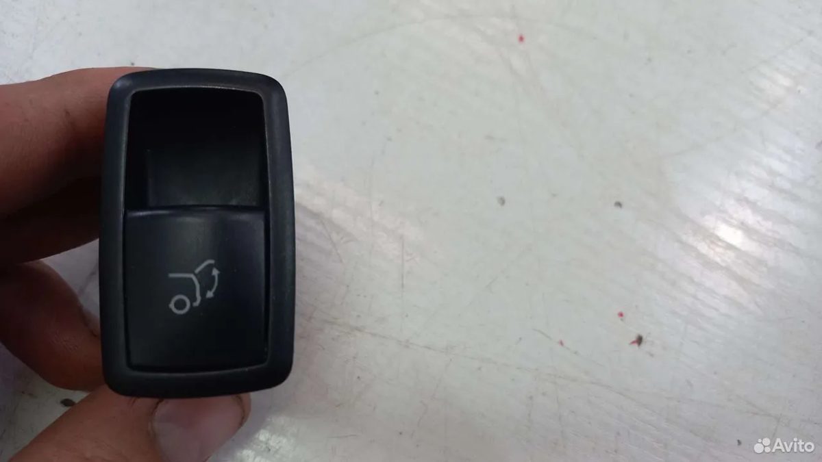 Кнопка открывания багажника Mercedes W251 R350