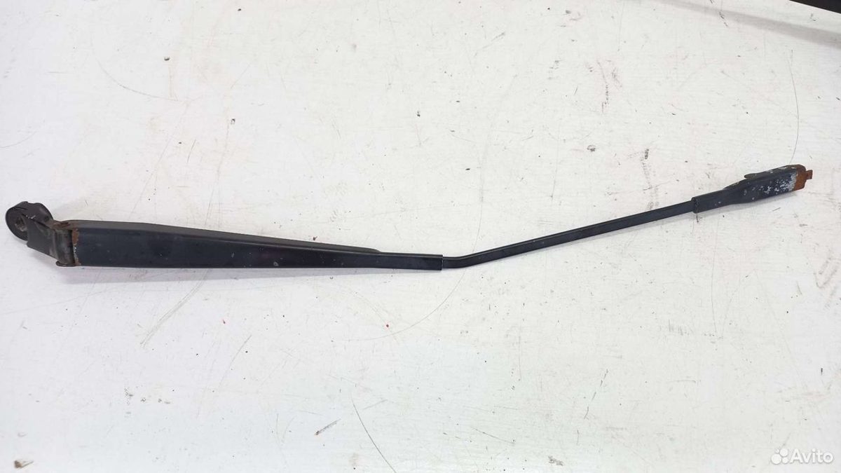 Поводок дворников левый Mercedes W251