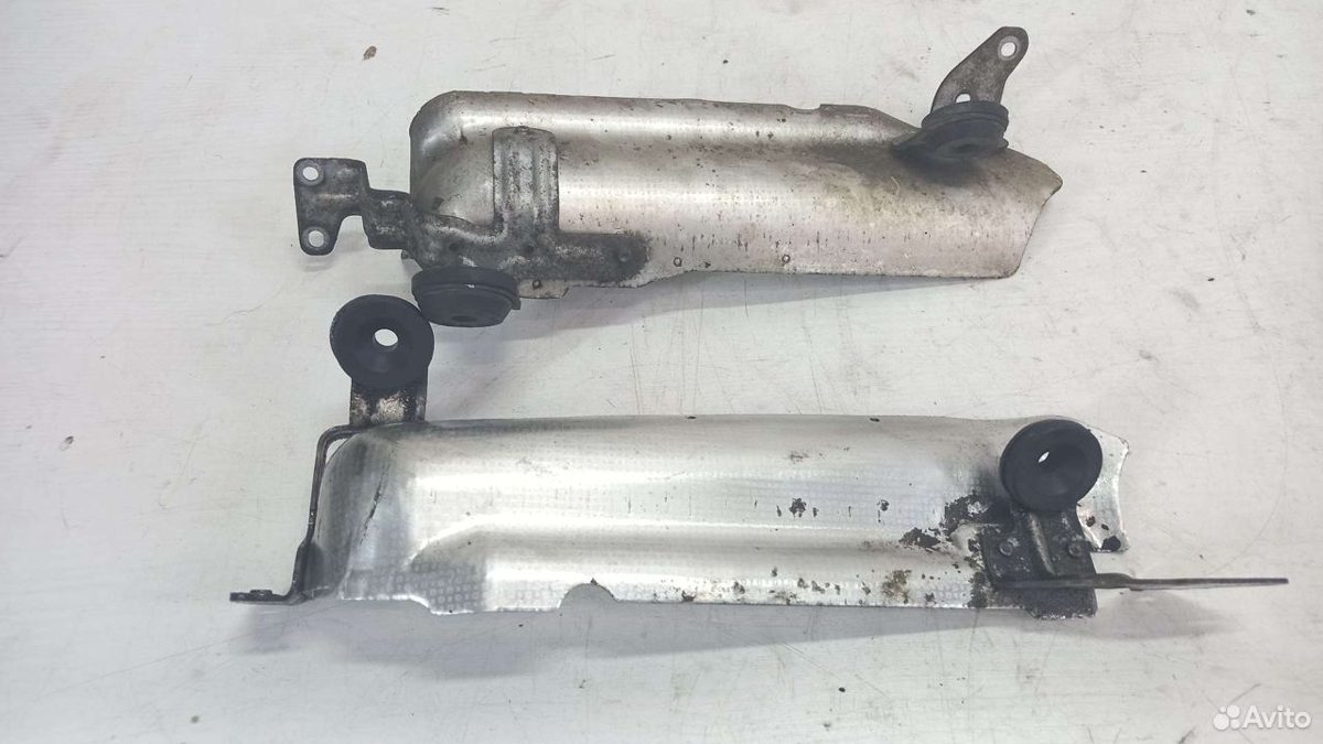 Кронштейн воздушного фильтра Mercedes W251 R350 — фото 4