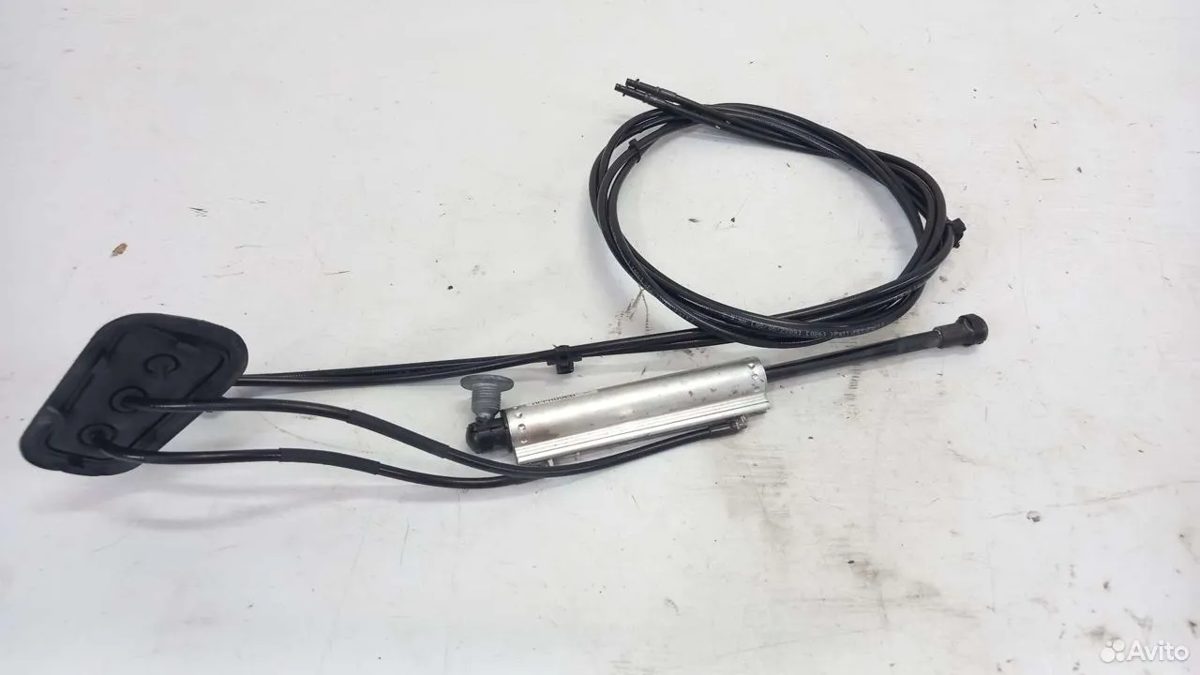 Привод крышки багажника Mercedes W251 R350