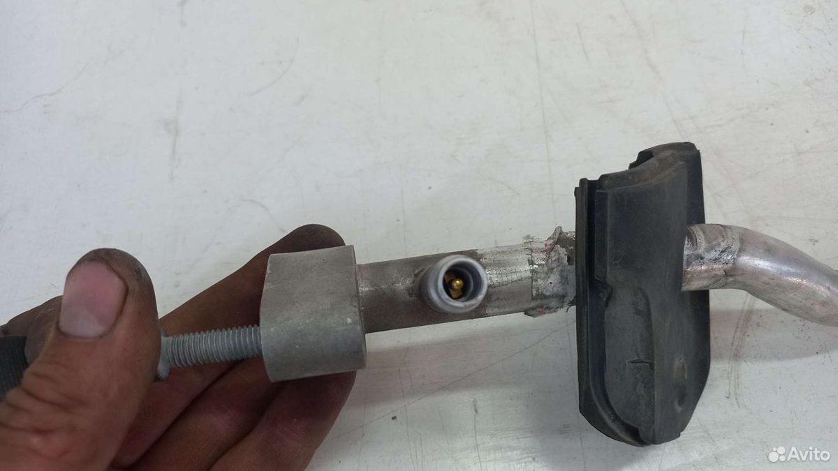 Трубка кондиционера Mercedes W251 R350 — фото 3