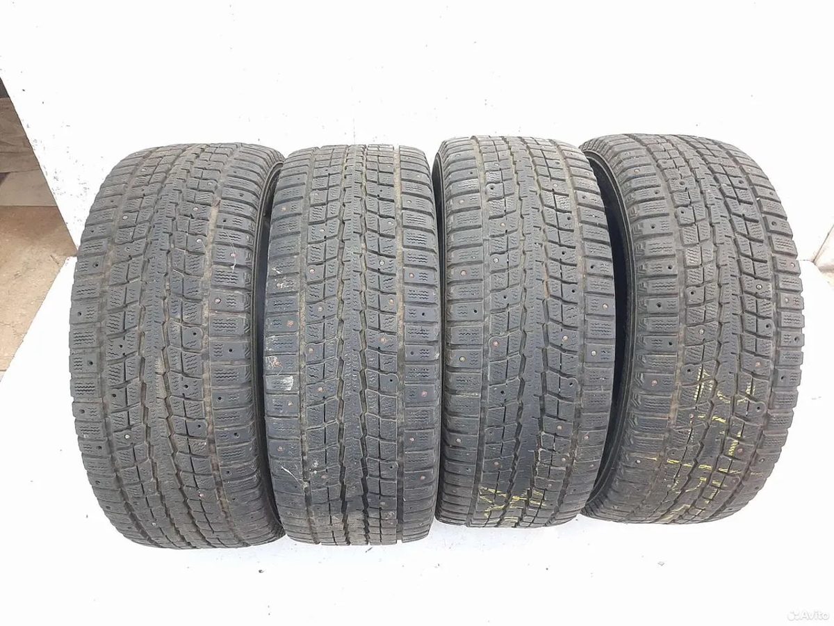Dunlop SP Winter Ice 01 215/55 R16 97T