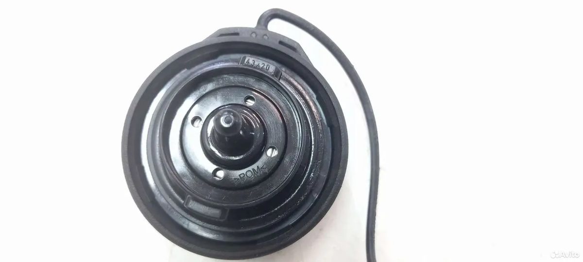 Пробка бака Volkswagen Tiguan 2 дизель — фото 2