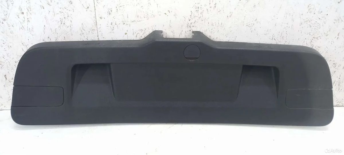 Обшивка крышки багажника Volkswagen Jetta 6