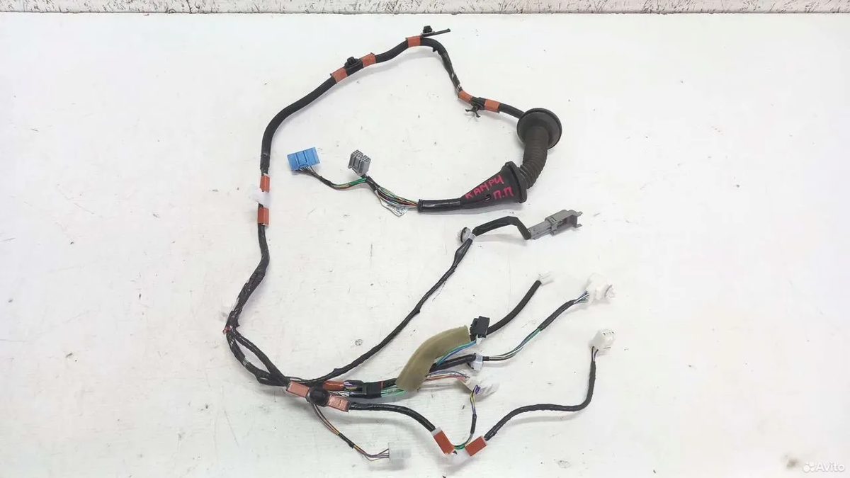 Проводка передней правой двери Toyota Camry XV50