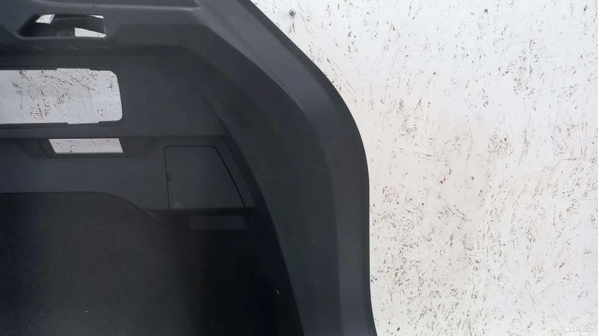 Обшивка багажника правая Volkswagen Tiguan 2 — фото 3