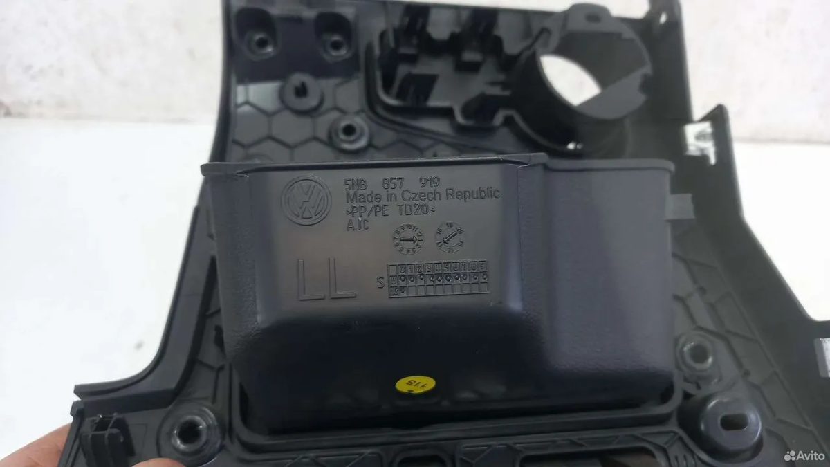 Накладка торпеды левая Volkswagen Tiguan 2 — фото 6