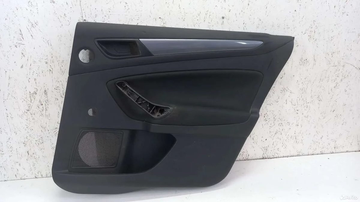 Обшивка двери задняя правая Ford Mondeo 4
