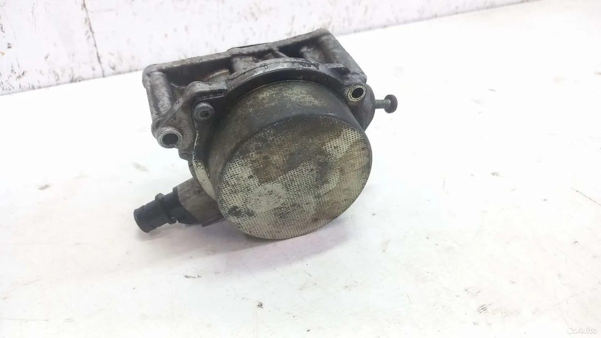Вакуумный насос 2.0 CBF Volkswagen Passat CC