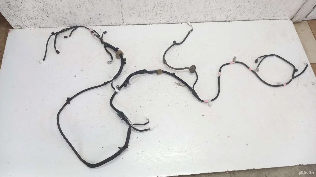 Проводка крышки багажника Toyota Camry XV55