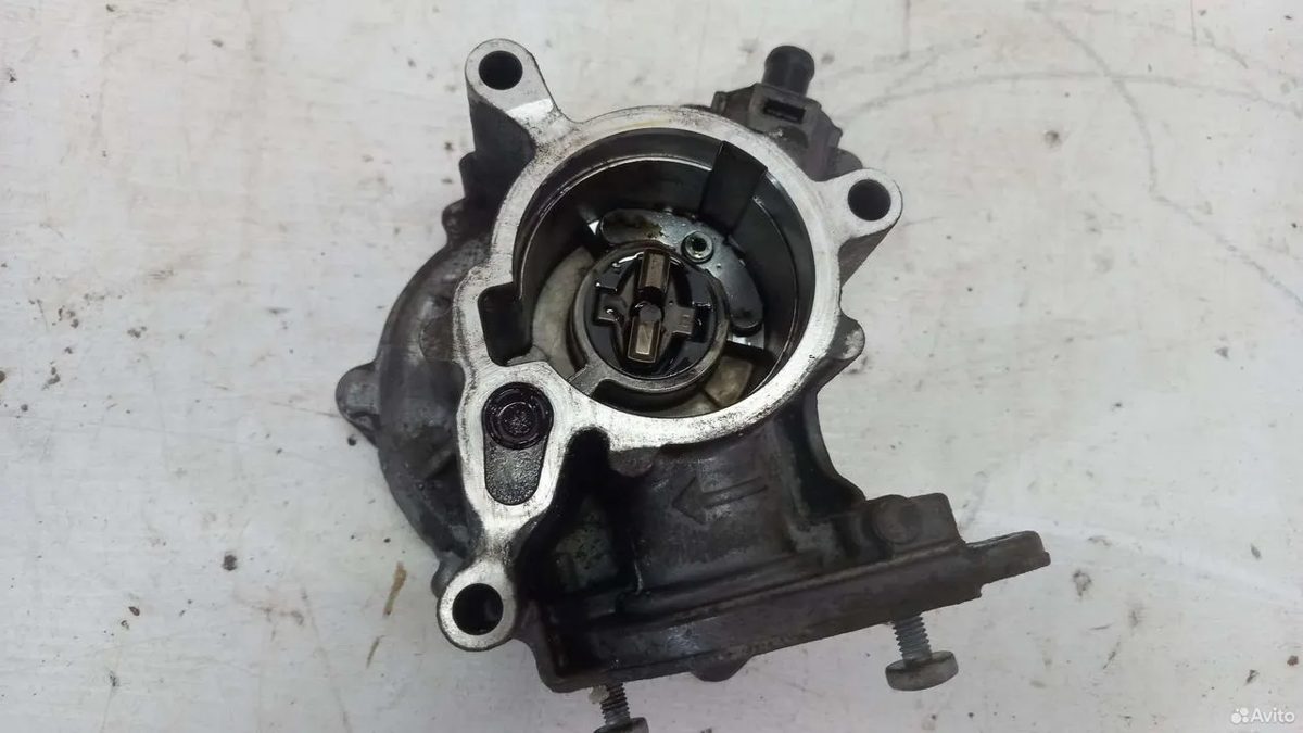 Вакуумный насос 1.8 CDA Skoda Octavia A5 — фото 2