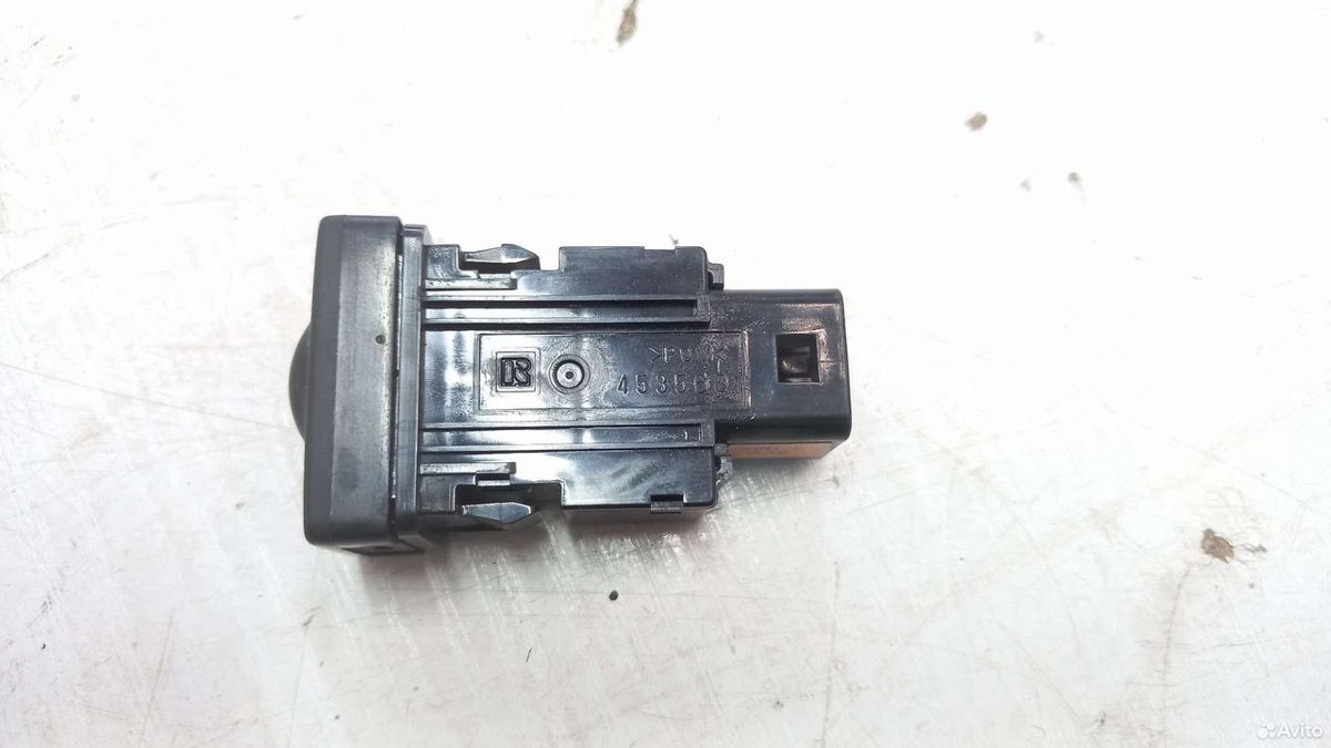 Кнопка подогрева сиденья левая Toyota Camry XV50 — фото 2