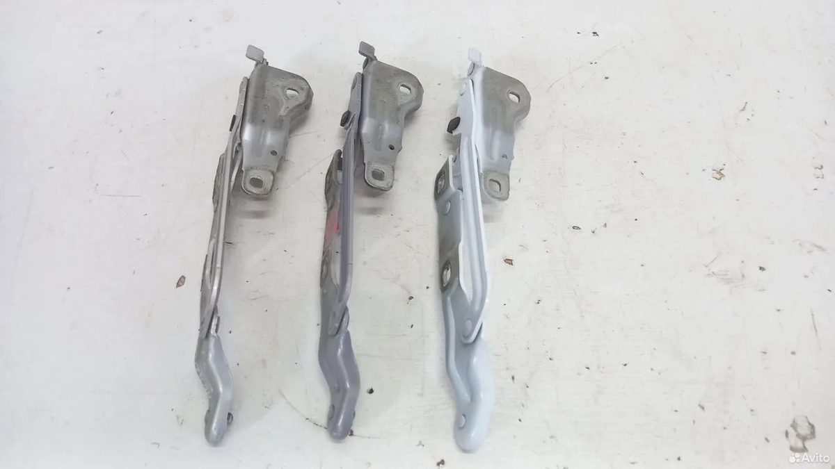 Петля крышки багажника левая Ford Mondeo 4