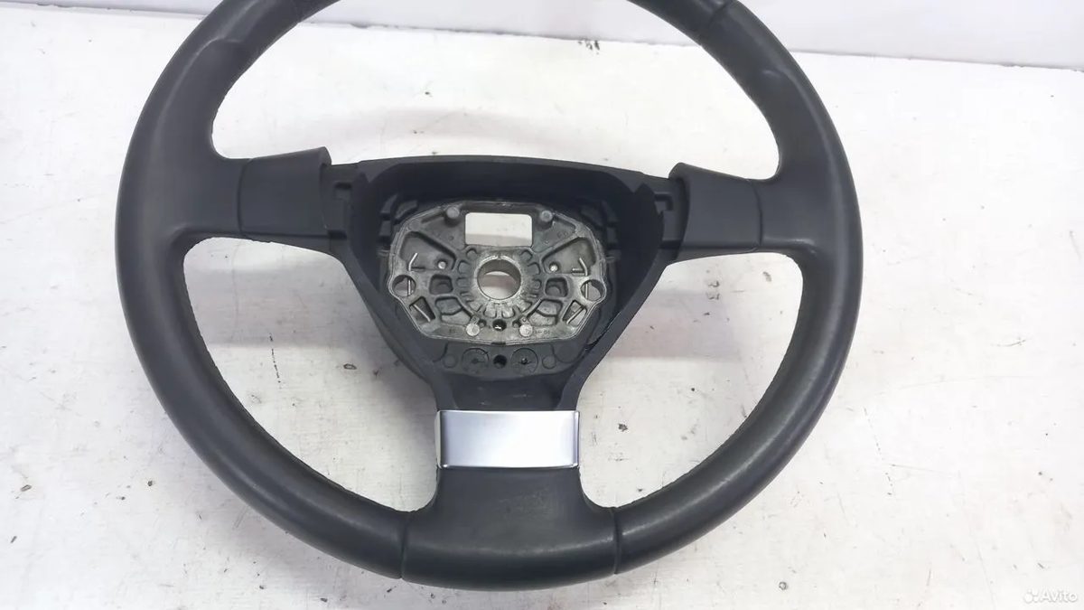 Рулевое колесо Volkswagen Tiguan 1 — фото 2