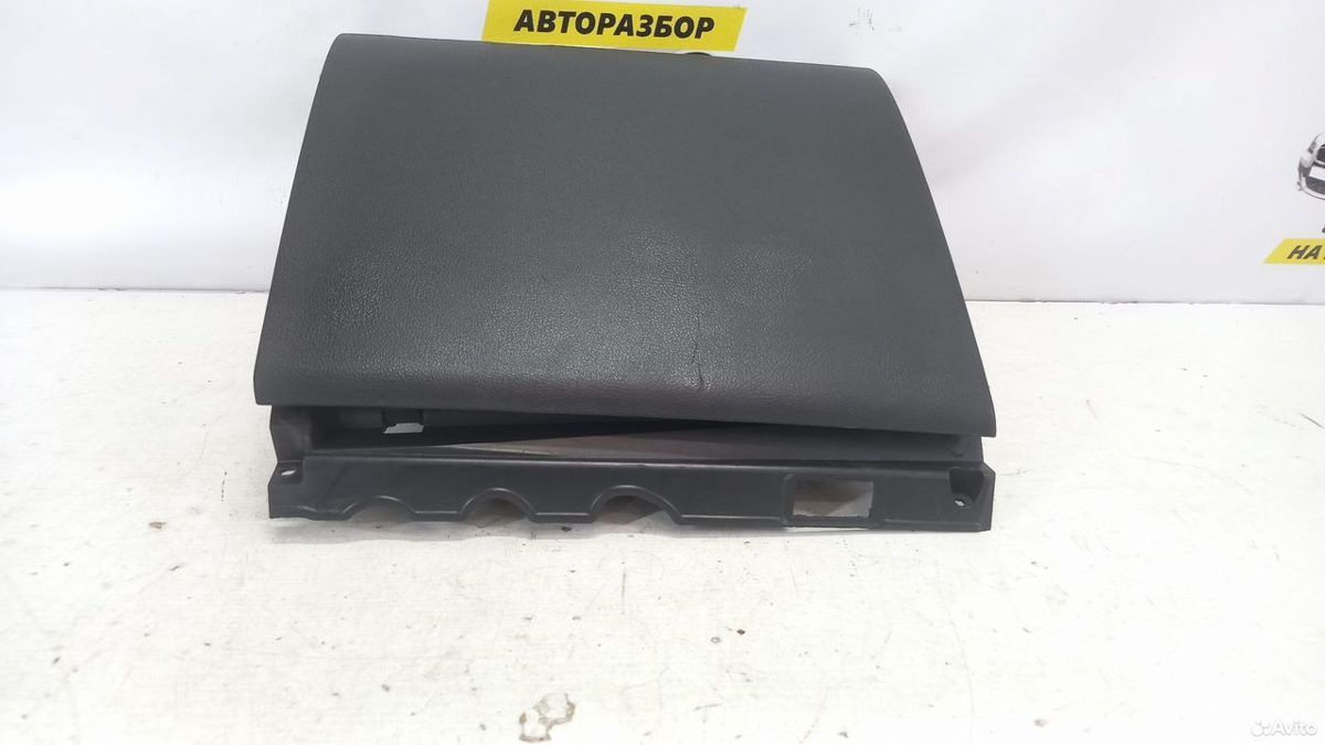 Бардачок Volkswagen Tiguan 1 — фото 3