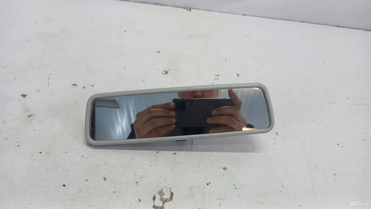 Зеркало салона Volkswagen Tiguan 1
