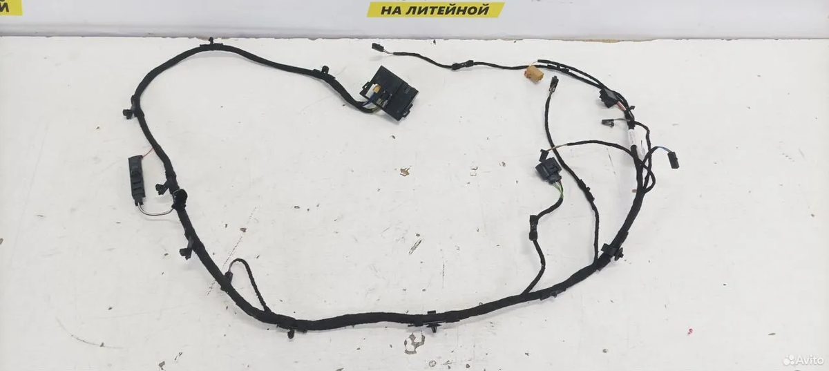 Проводка крышки багажника Skoda Karoq