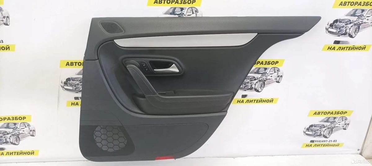 Обшивка двери задняя правая Volkswagen Passat CC