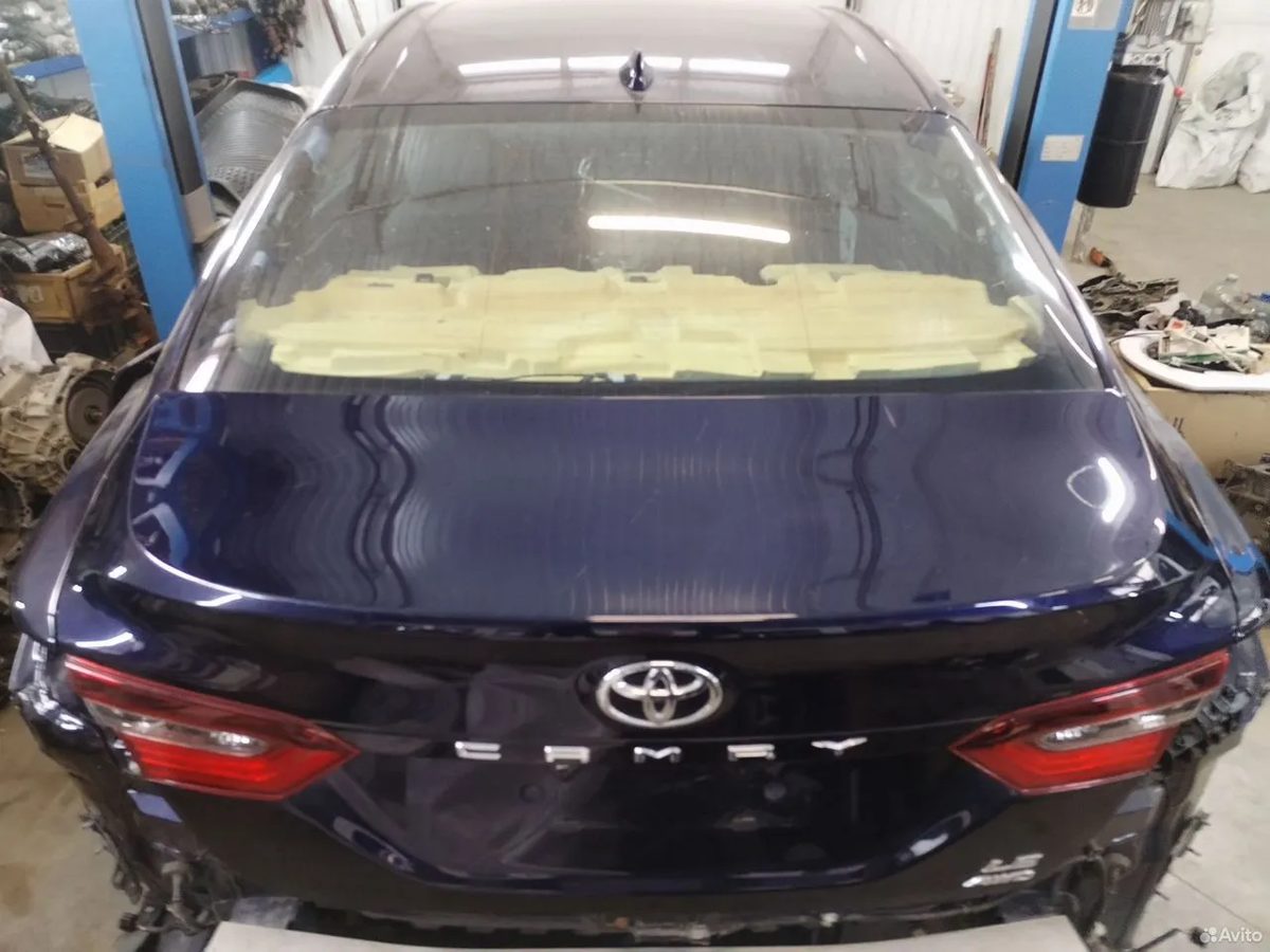 Крышка багажника Toyota Camry XV70 — фото 2