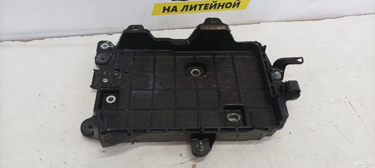 Площадка под акб Toyota Camry XV70 — фото 3