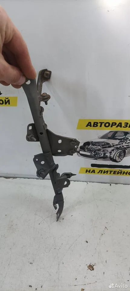 Упор усилителя торпедо Toyota Camry XV70 — фото 3
