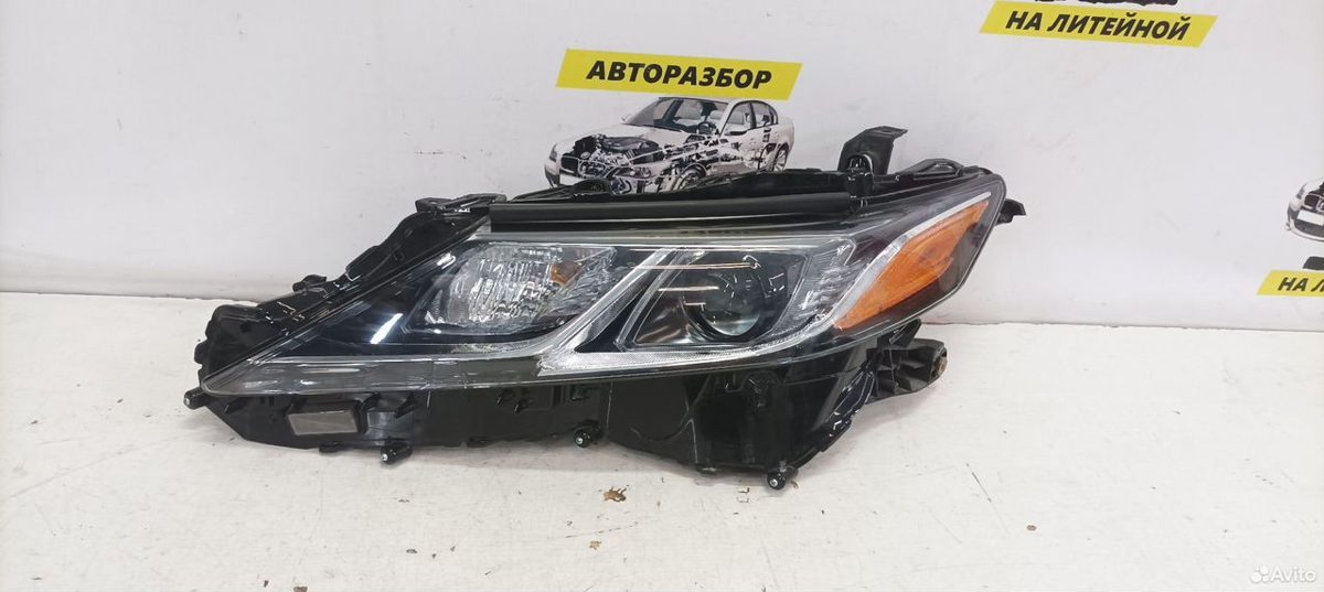 Фара левая LED Toyota Camry XV70 USA