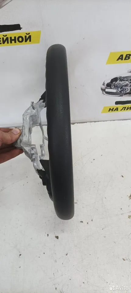 Рулевое колесо Toyota Camry XV70 — фото 3