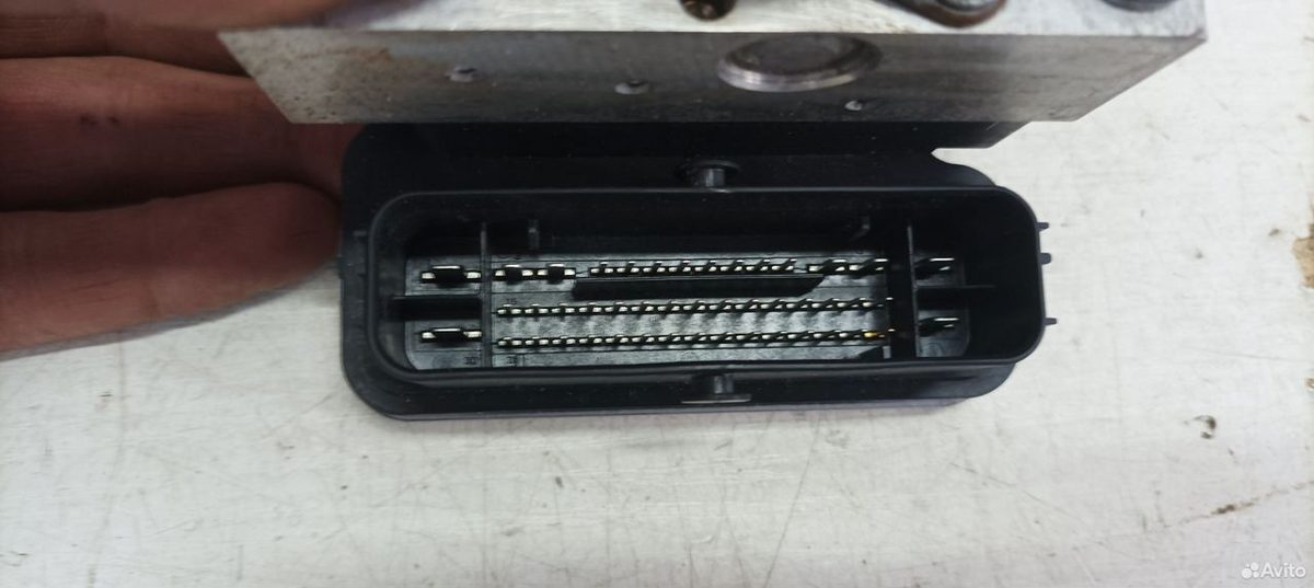 Блок ABS A25A Toyota Camry XV70 — фото 3