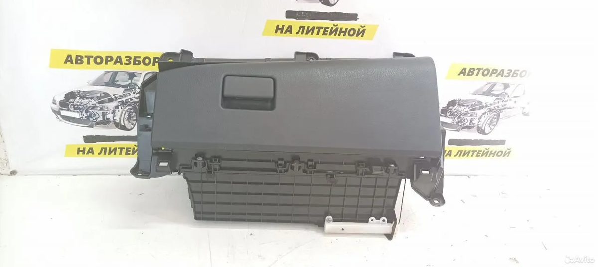 Бардачок Toyota Camry XV70