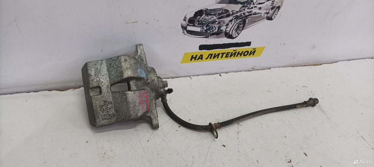 Суппорт передний левый Toyota Camry XV70