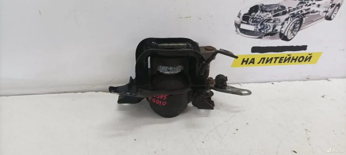Подушка двигателя правая A25A Toyota Camry XV70