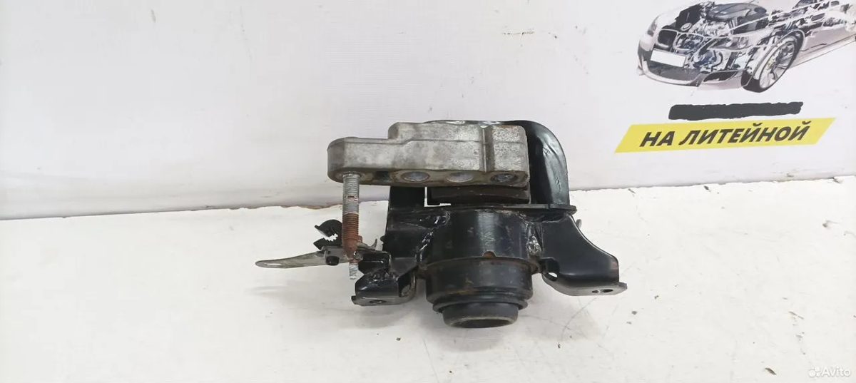 Подушка двигателя правая A25A Toyota Camry XV70 — фото 3