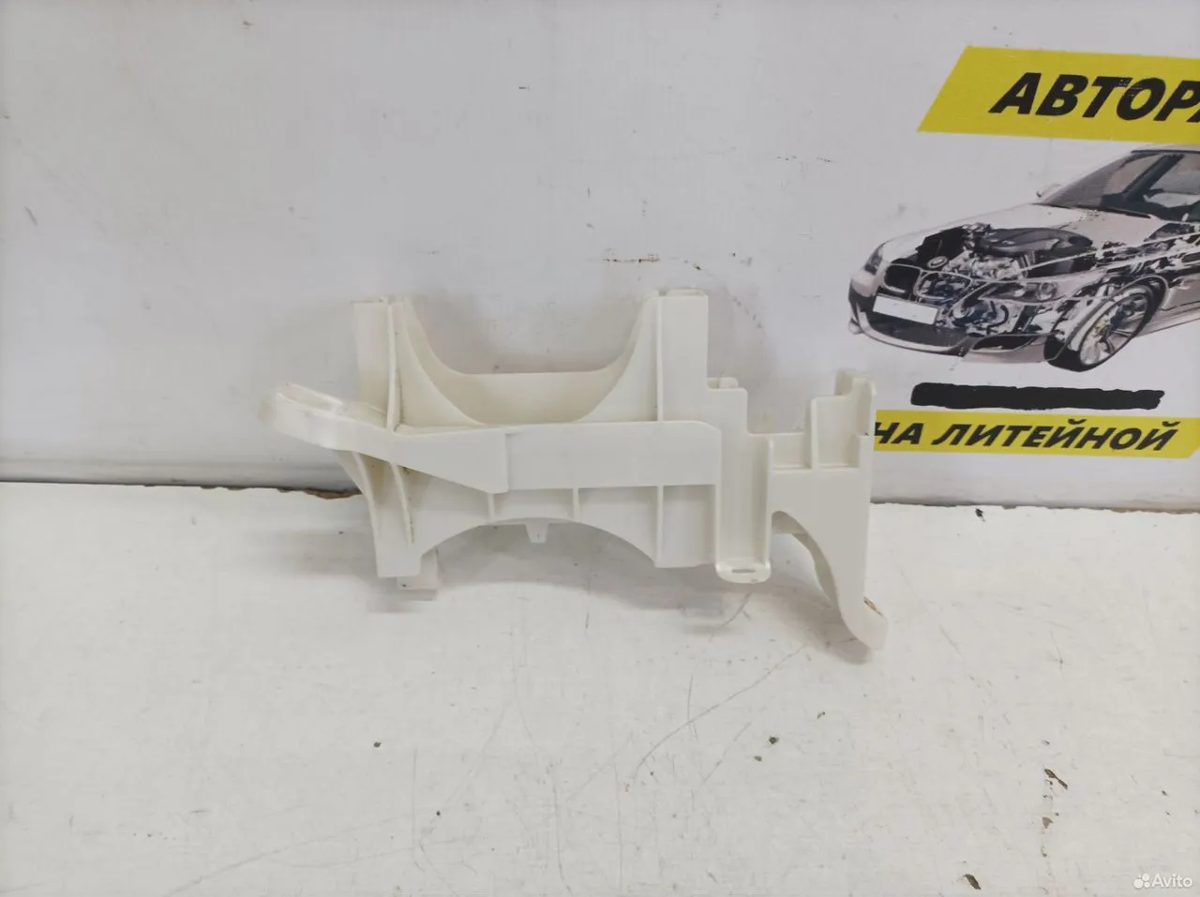 Кронштейн блока климата Toyota Camry XV70 — фото 3