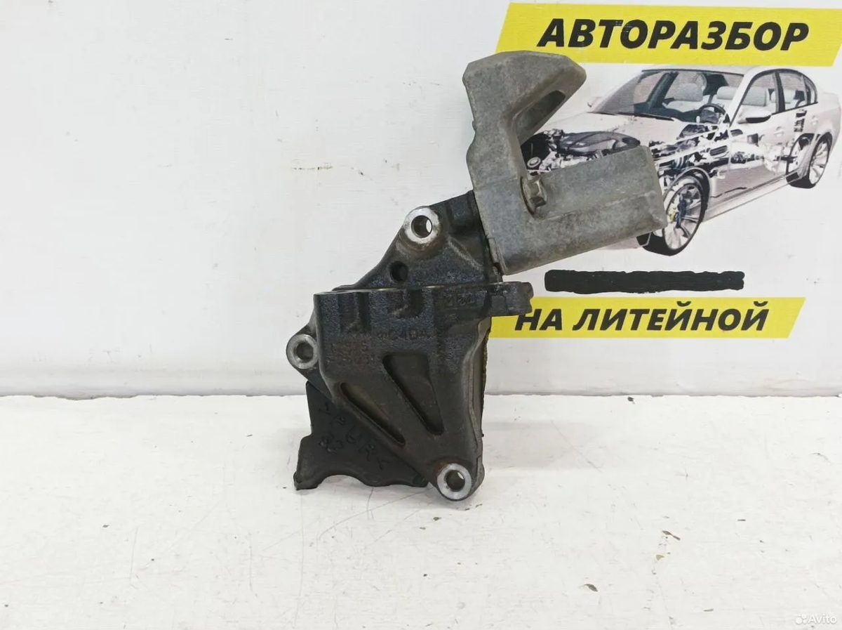 Кронштейн двигателя правый A25A Toyota Camry XV70