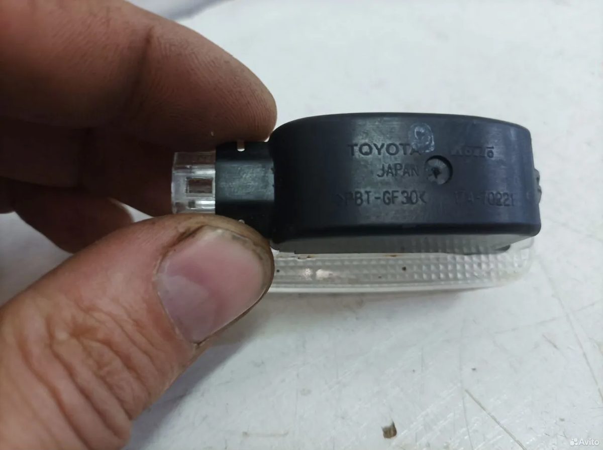 Плафон подсветки багажника Toyota Camry XV70 — фото 4