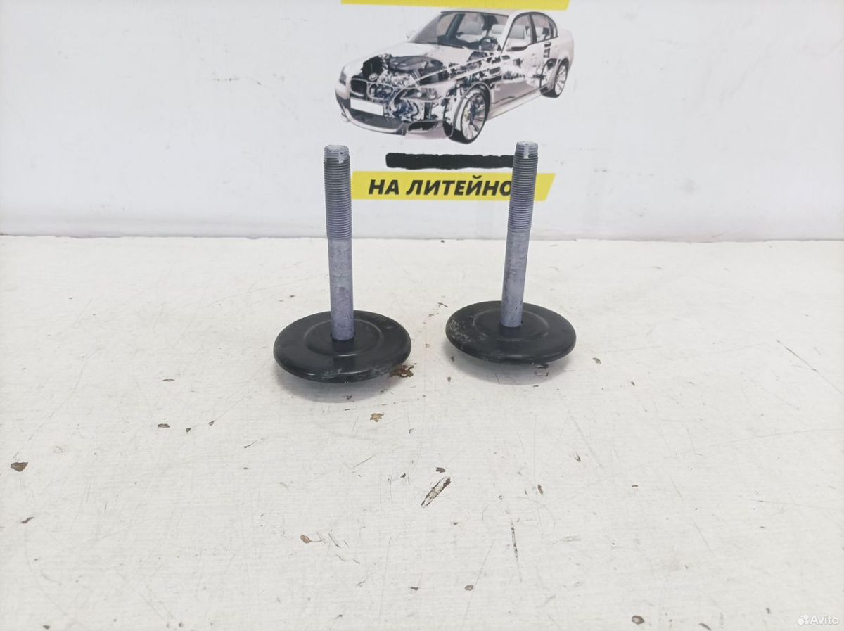 Болт заднего подрамника Toyota Camry XV70