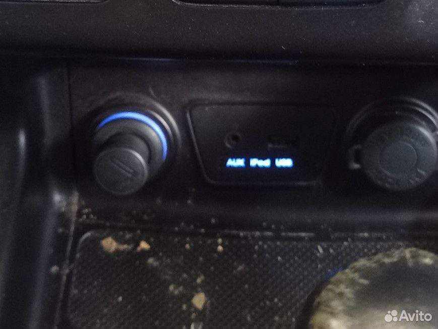 Разъем USB AUX Hyundai IX35 — фото 5