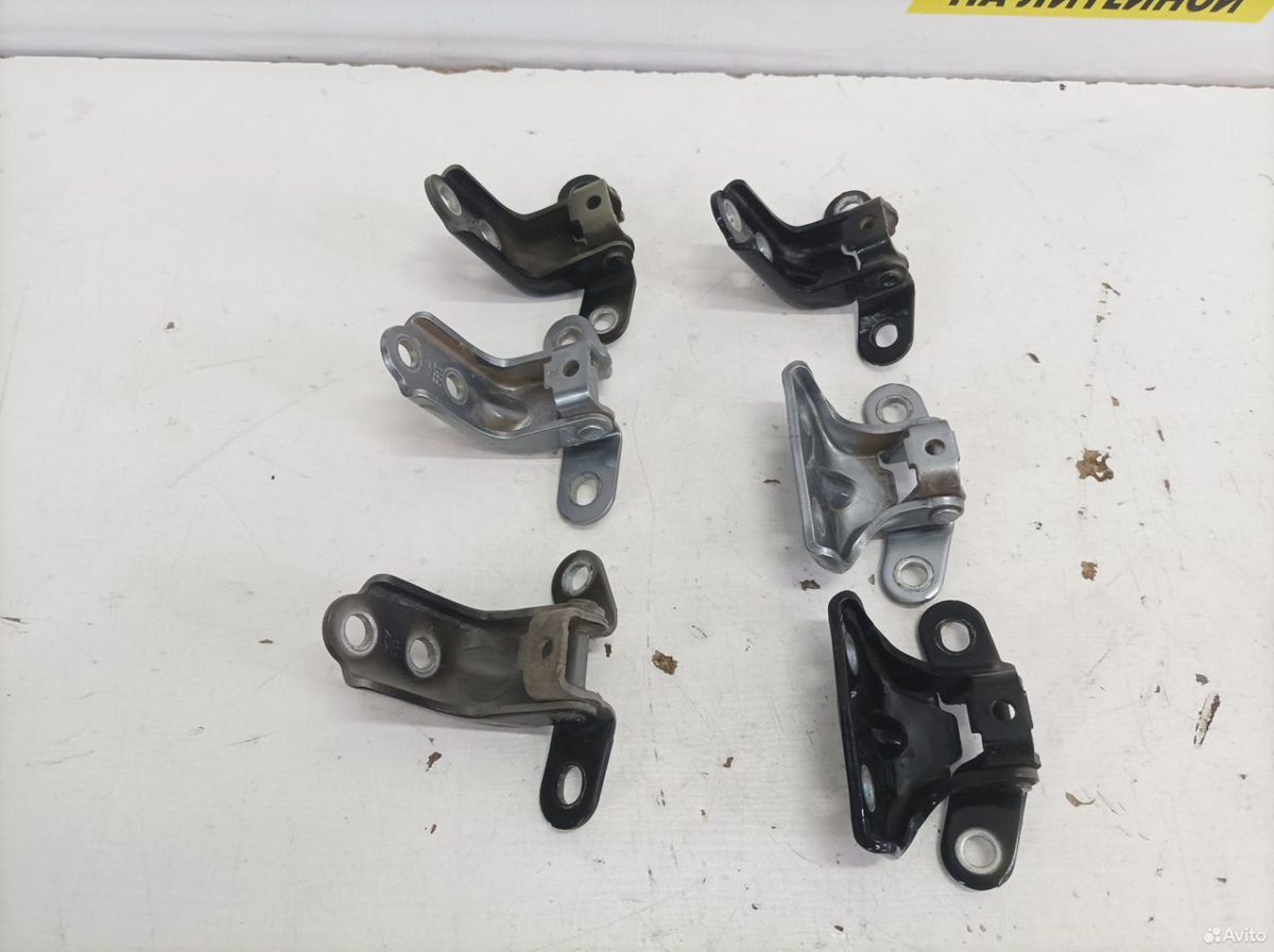 Петля двери Hyundai IX35