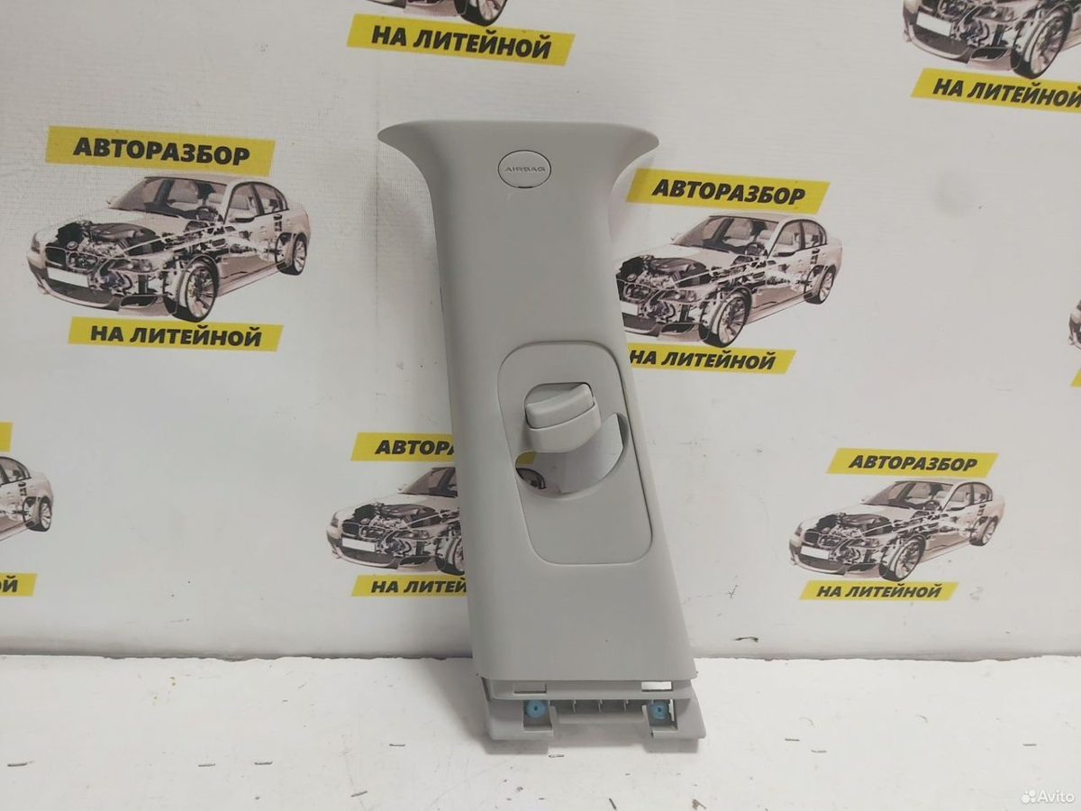 Обшивка средней стойки левая Hyundai IX35