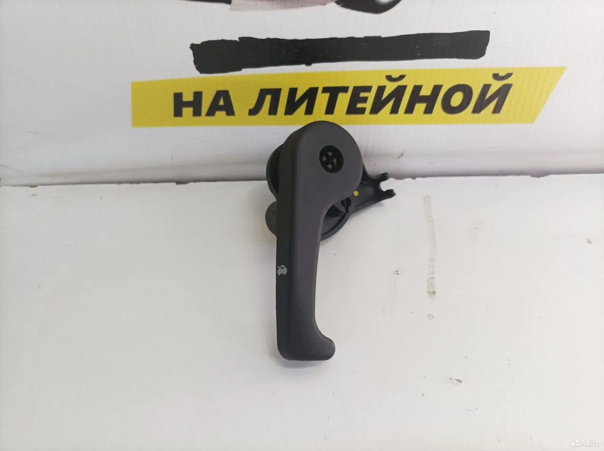 Ручка открывания капота Hyundai IX35 — фото 2