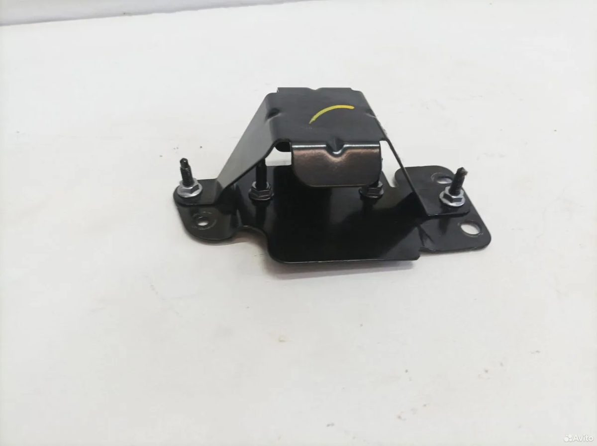 Кронштейн датчика ускорения Renault Duster