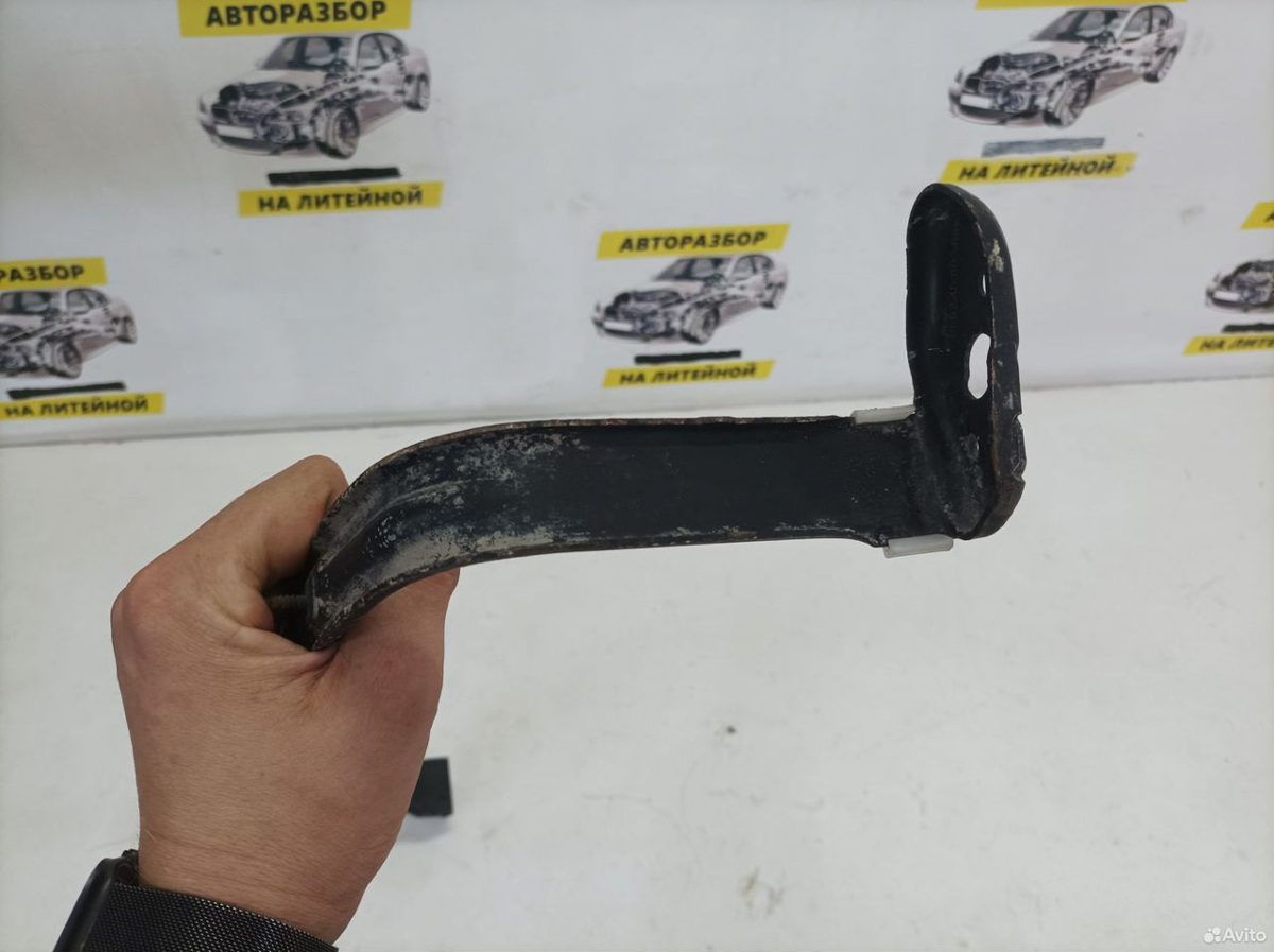 Крепление бака левое Ford Focus 3 — фото 3
