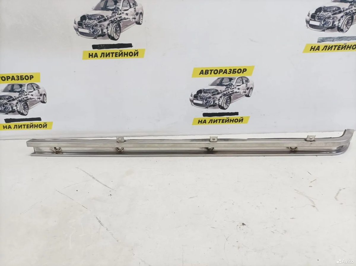 Направляющая двери правая VW T5 Multivan