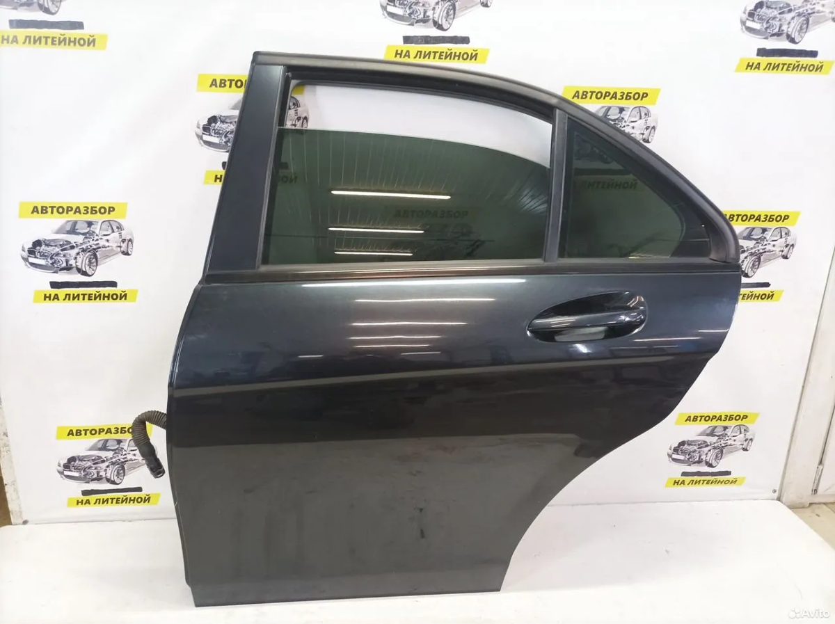 Дверь задняя левая в сборе Mercedes Benz W204