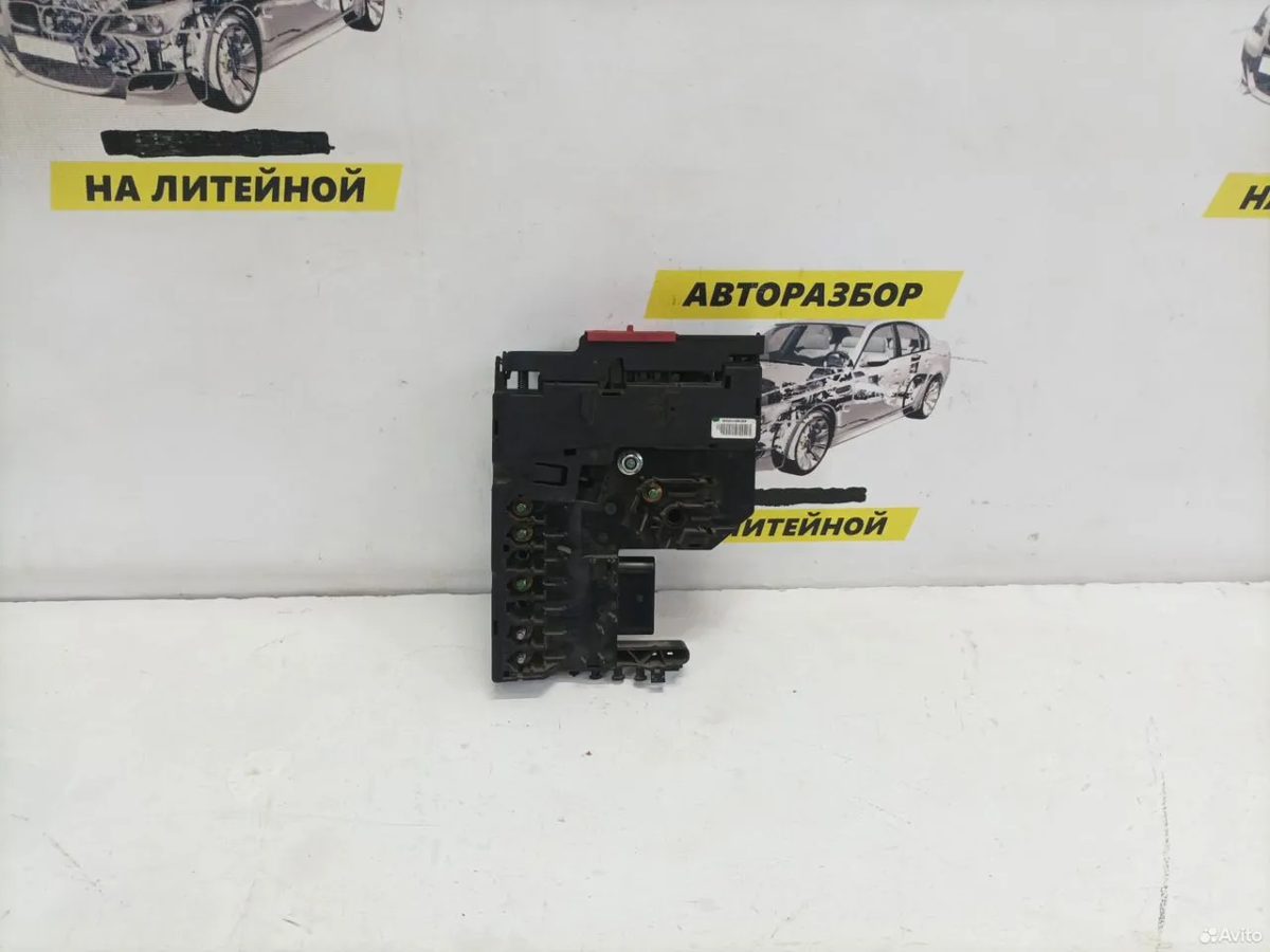 Блок предохранителей сети Mercedes Benz W204