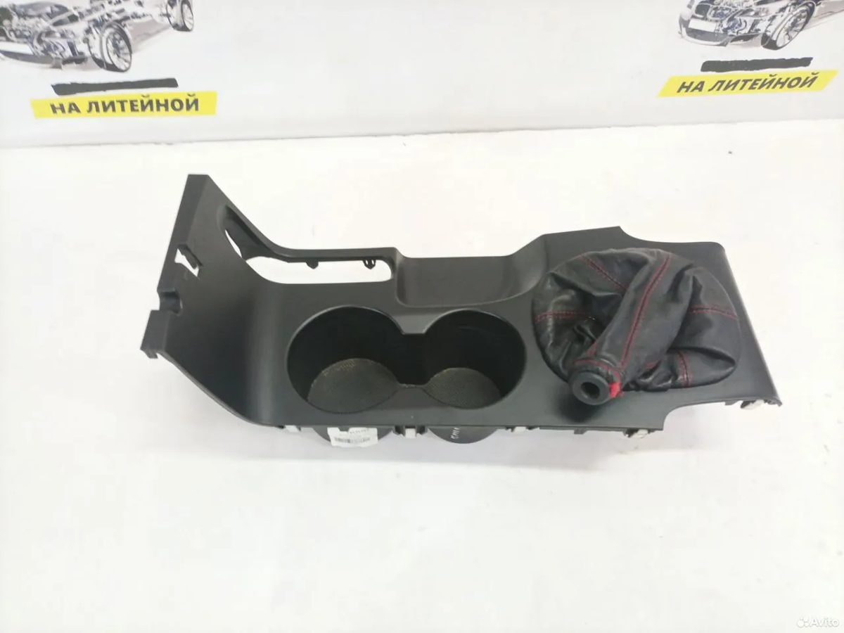 Накладка консоли Hyundai IX35 MT
