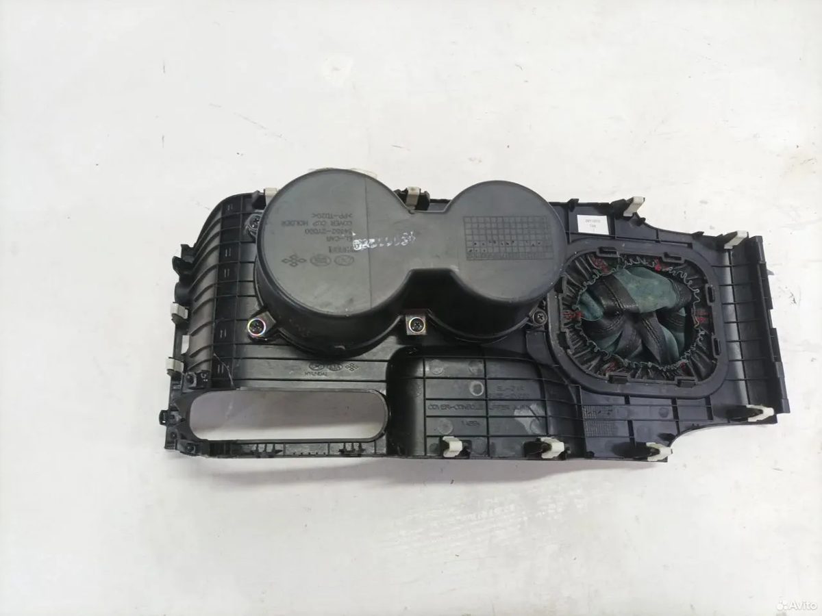 Накладка консоли Hyundai IX35 MT — фото 7